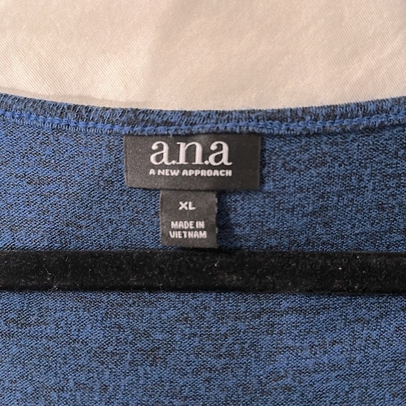 a.n.a. XL Blouse, Navy V-neck, Short Flutter Sleeve - Picture 5 of 6